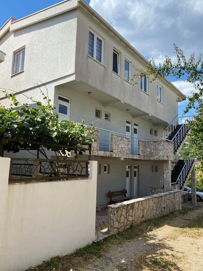 Apartments Vila Kurtagic Dobrá Voda Exterior foto